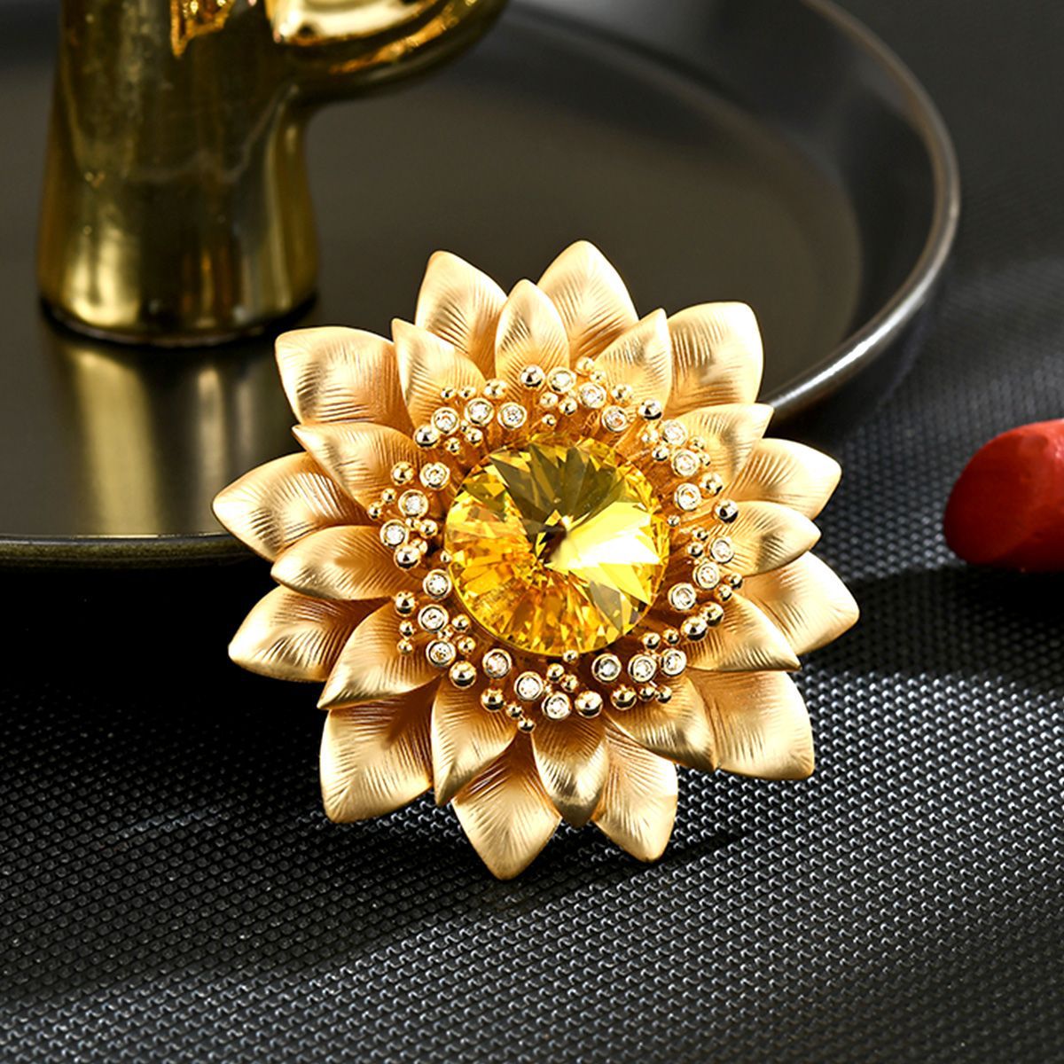 Vintage Gold Sun flower Brooch Pin XXB012